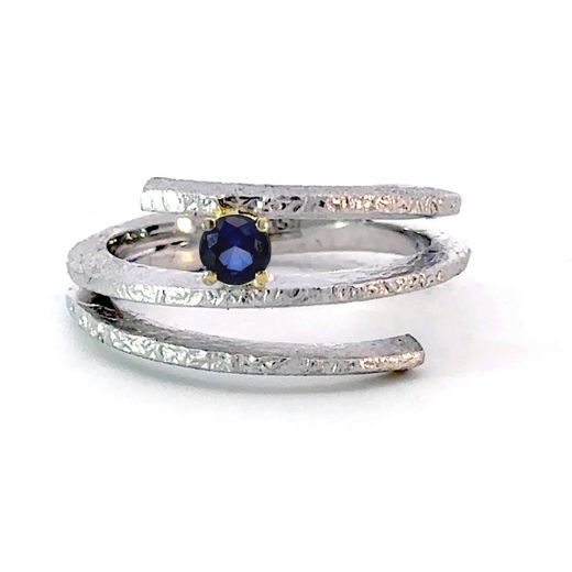 Anillo MIQUEL SARDÀ de plata, oro y zafiro. 23423