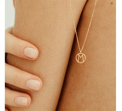 Collar LECARRÉ de oro inicial M. GD102OA-M