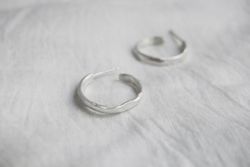 Pendientes JOIDART plata ESTER pequeños. B2843AR033800