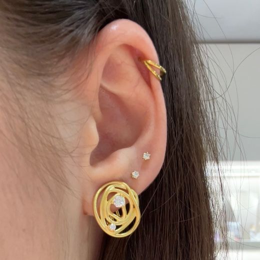Pendientes IPPOCAMPO plata bañada hilos enredados y circonitas. IPEL326