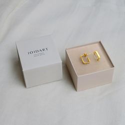 Pendientes JOIDART dorados pequeños LIGNIS estrechos. J3421AR043200