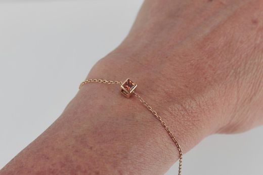 Pulsera GUCCI oro cubo cuarzo