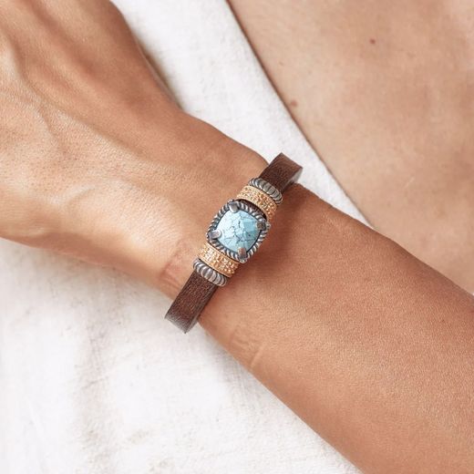 Pulsera PLATADEPALO de cuero con calcedonia Caelum. WB447X T/18