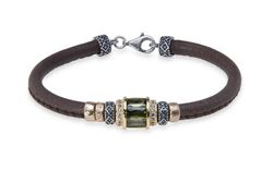 Pulsera PLATADEPALO de cuero con circonita verde Valyra. WB456X T/18